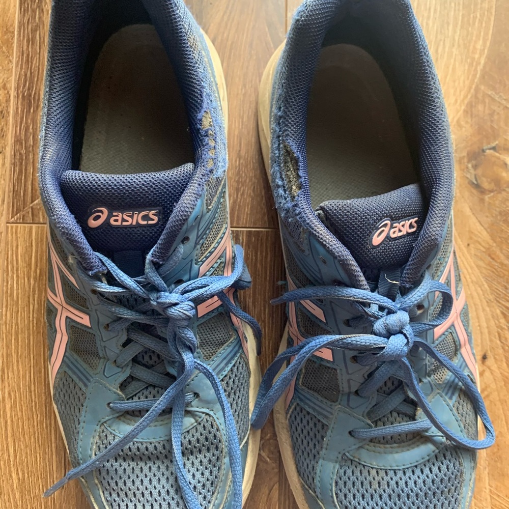 ASICS - Picture 2 of 5